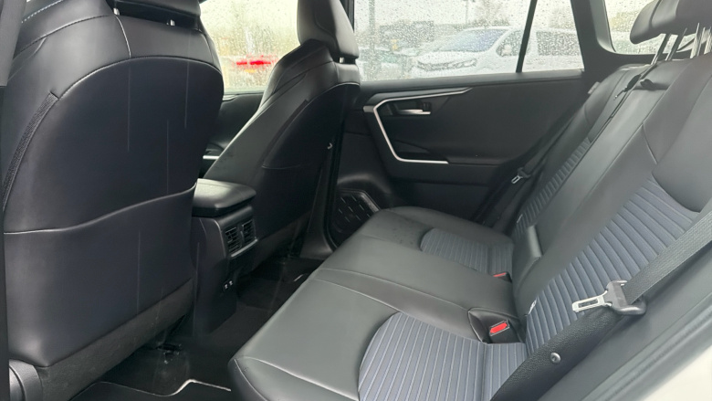 Toyota RAV4 2.5 VVT-i Hybrid Dynamic 5dr CVT 2WD Hybrid Estate